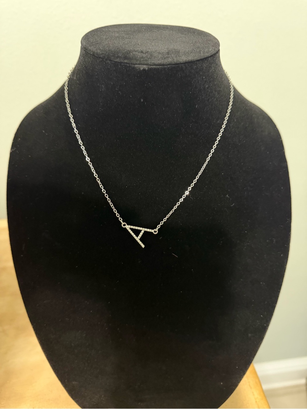 Paparazzi Initial A white necklace